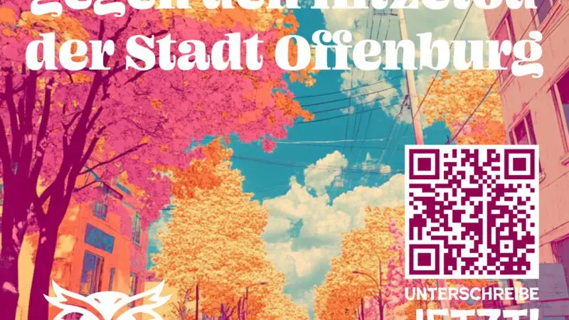 Plakat mit orangefarbenen Bäumen, einem Fahrrad und Gebäuden unter einem blauen Himmel. Der Text auf Deutsch wirbt für die Pflanzung von 20.000 Bäumen zur Bekämpfung der Hitze in Offenburg und für die Konferenz für Urban Transformation Design. Enthält einen QR-Code.