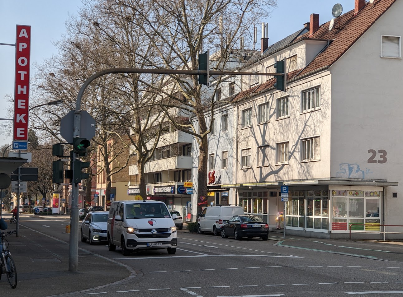 Du betrachtest gerade Wie stellt sich der Einzelhandel die Weingartenstraße vor?