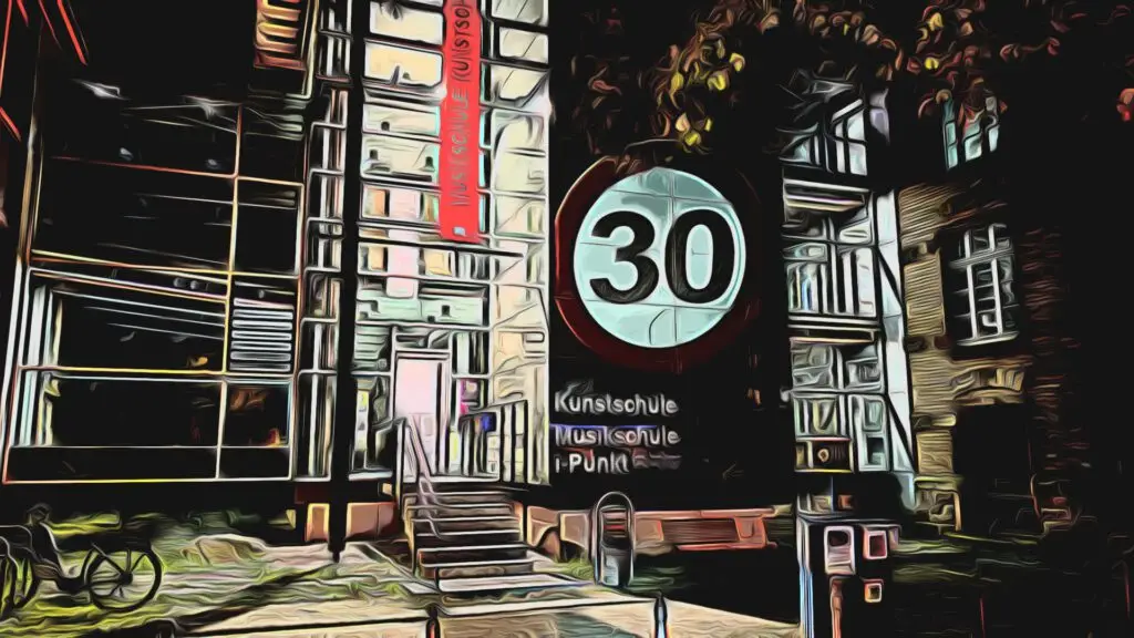 Stilisiertes Bild einer modernen Gebäudefassade mit großen Glasfenstern, einem roten vertikalen Schild, einem markanten runden Geschwindigkeitsbegrenzungsschild mit der Aufschrift 30 und Schildern mit der Aufschrift Kunstschule und Musikschule. Eine Treppe führt zum Eingang.