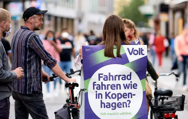 Mehr über den Artikel erfahren Grün oder doch Volt? Ein Spagat für urbane Transformation