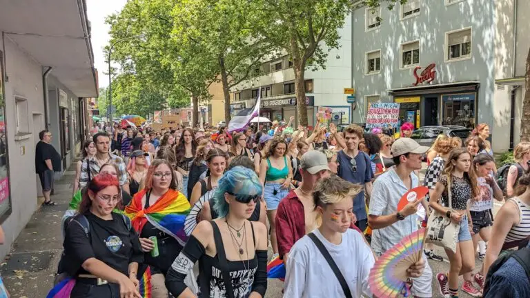 Mehr über den Artikel erfahren CSD Offenburg 2025