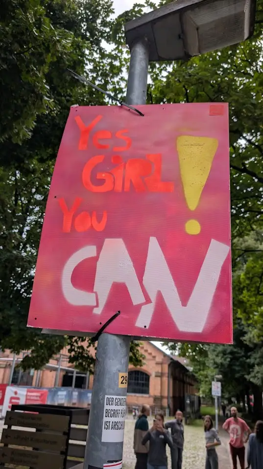 Mehr über den Artikel erfahren „Yes, Girl – You Can“ Empowerment im öffentlichen Raum