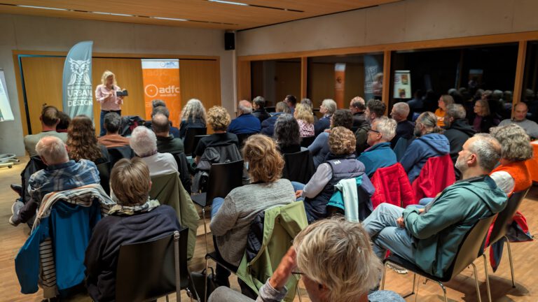 Mehr über den Artikel erfahren Verkehrswende jetzt – Lesung und Diskussion mit Kerstin Finkelstein