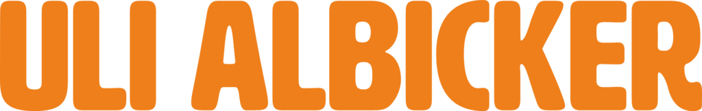 Der fette, orangefarbene Text in Großbuchstaben lautet ULI ALBICKER auf weißem Hintergrund. Die Schrift ist dick und abgerundet.