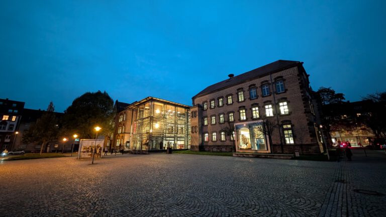 Mehr über den Artikel erfahren Uli hört zu: Eine Stadt braucht Orte der Begegnung