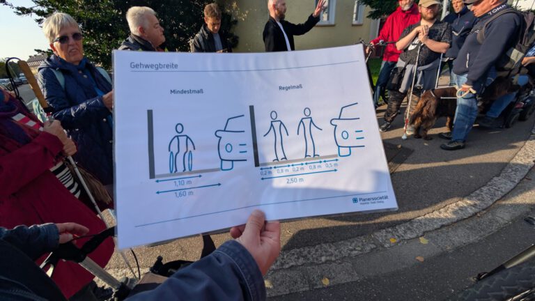 Mehr über den Artikel erfahren Uli hört zu: Gehwege für alle