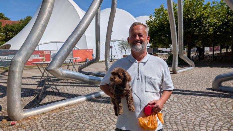 Mehr über den Artikel erfahren Uli hört zu: Eine saubere Stadt – und Platz für Mensch und Hund
